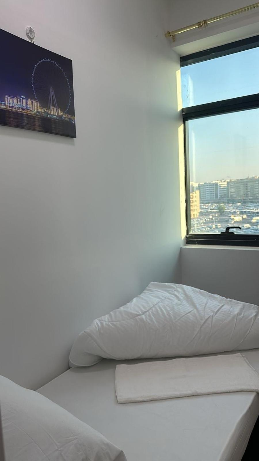 Four Stars Hostel Dubai Exterior photo
